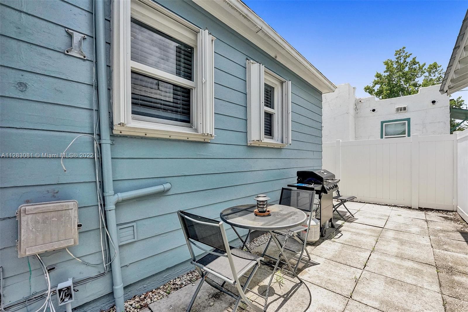 See details / 1121 sq. ft. $ 2023-01-04 0 Photo
