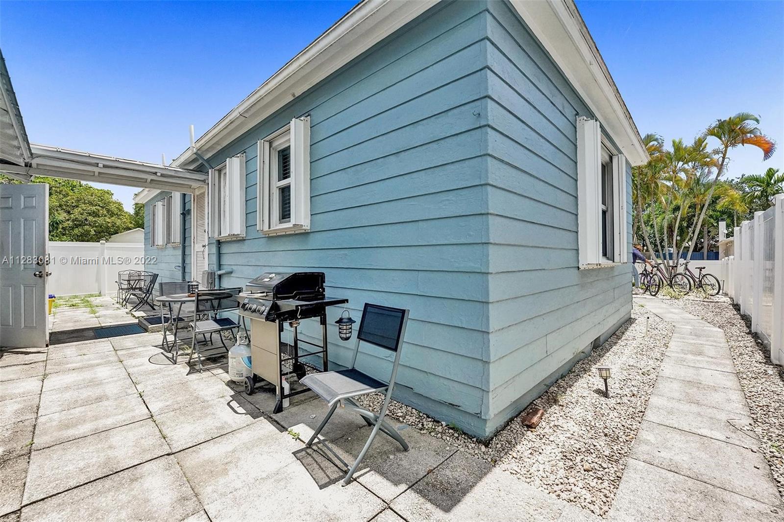 See details / 1121 sq. ft. $ 2023-01-04 0 Photo