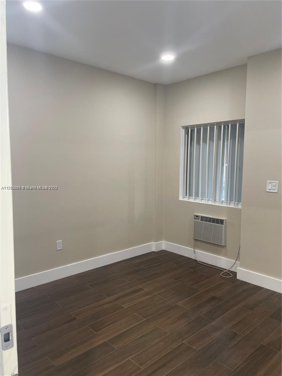 See details 3 / sq. ft. $ 2022-10-03 0 Photo