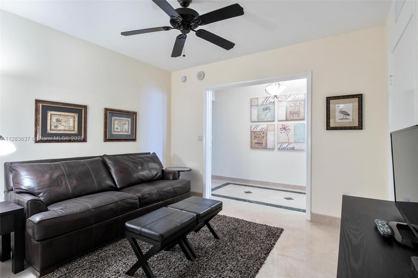 Ver detalles 4001 3 / 4 2078 sq. ft. $ 2022-10-04 0 foto
