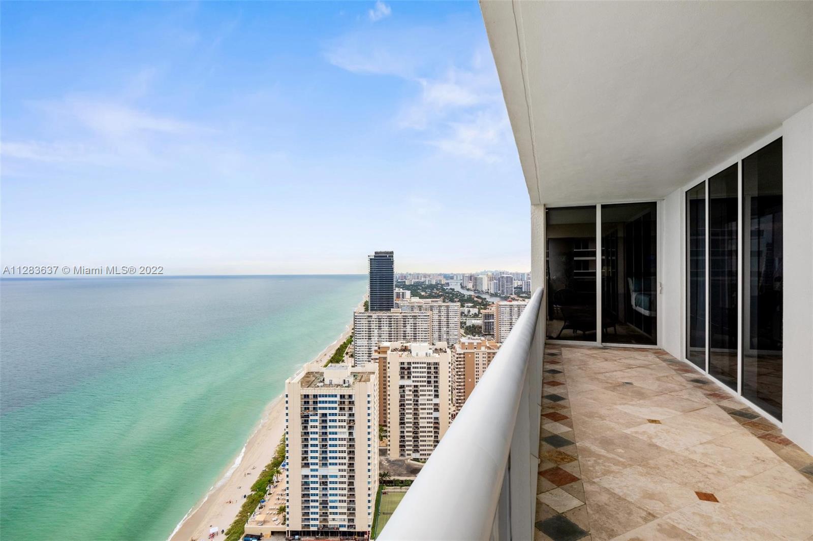 Ver detalles 4001 3 / 4 2078 sq. ft. $ 2022-10-04 0 foto