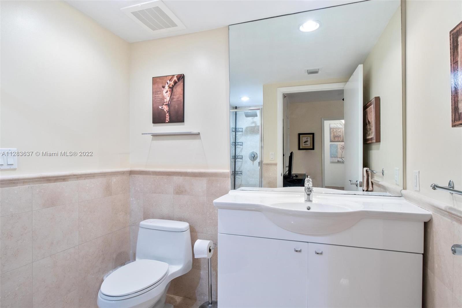 Ver detalles 4001 3 / 4 2078 sq. ft. $ 2022-10-04 0 foto