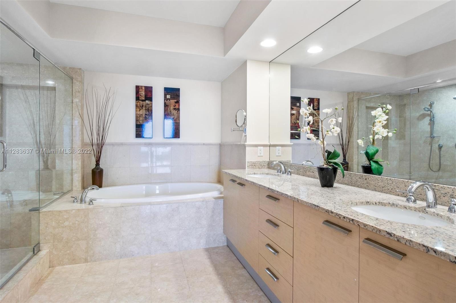 Ver detalles 4001 3 / 4 2078 sq. ft. $ 2022-10-04 0 foto