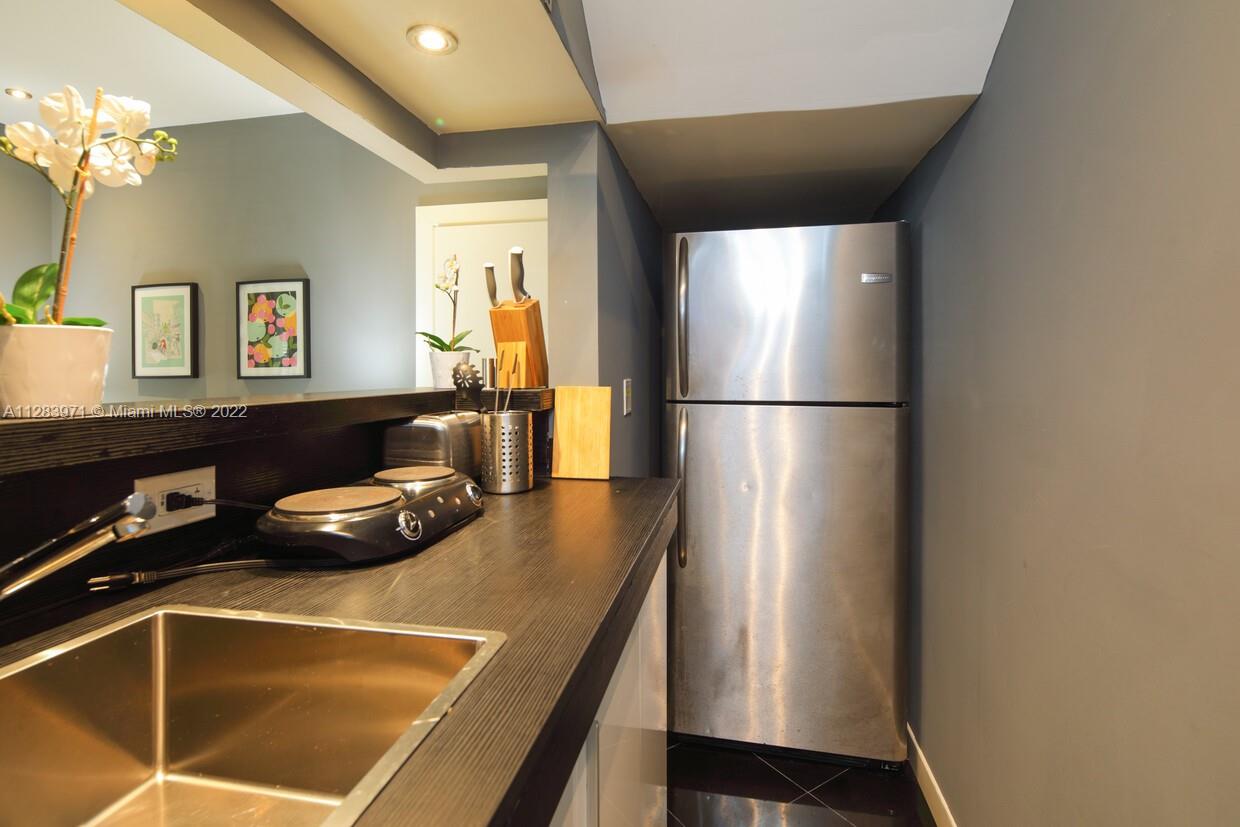 See details / 2516 sq. ft. $ 2022-10-04 0 Photo