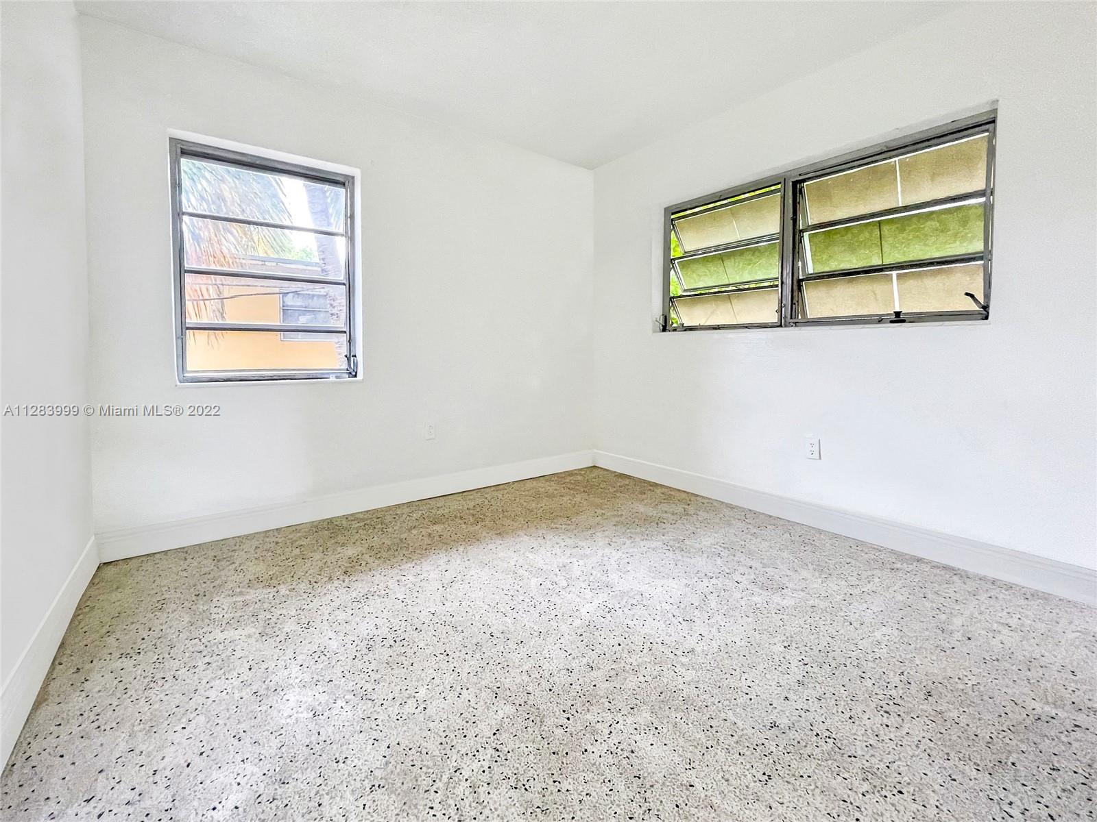 See details / sq. ft. $ 2022-10-04 0 Photo