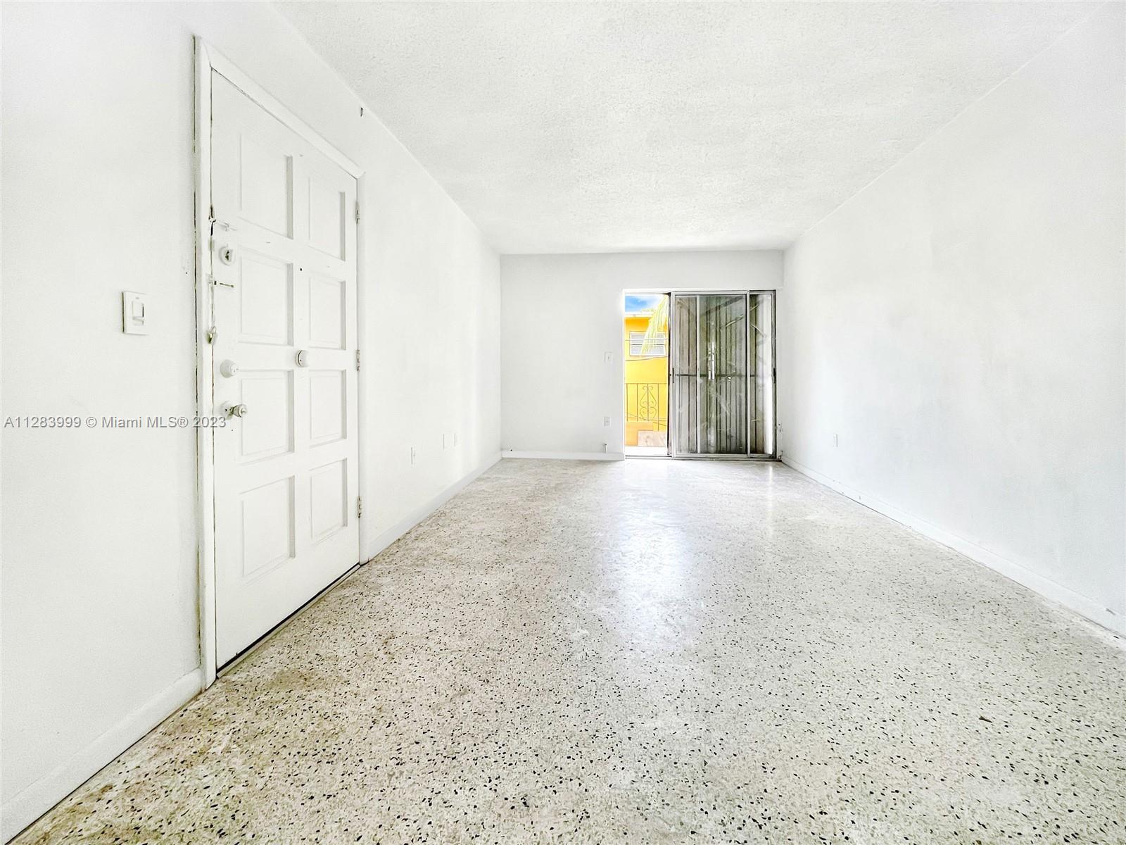 See details / sq. ft. $ 2022-10-04 0 Photo