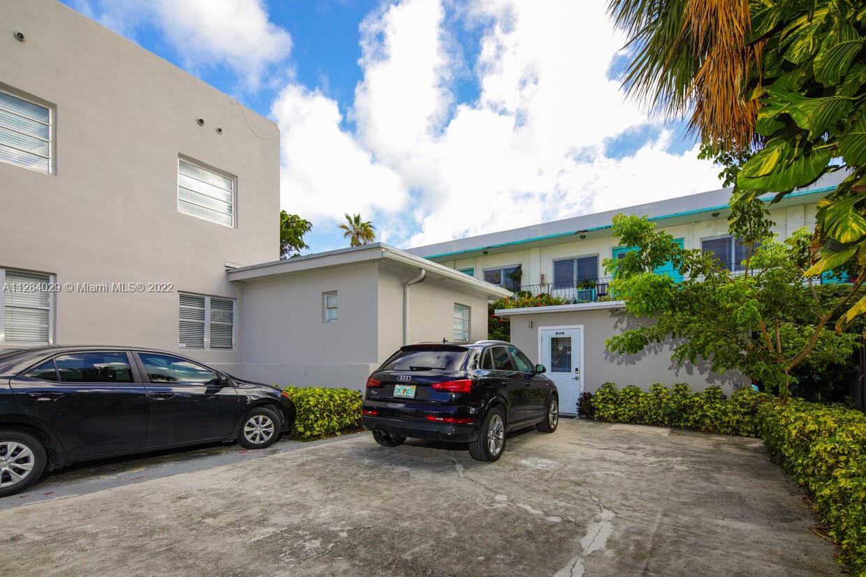 See details / sq. ft. $ 2022-10-04 0 Photo