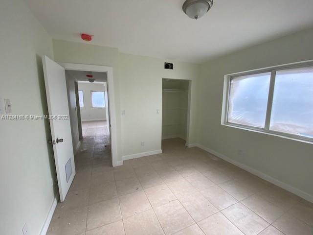 See details / 2074 sq. ft. $ 2022-10-13 0 Photo