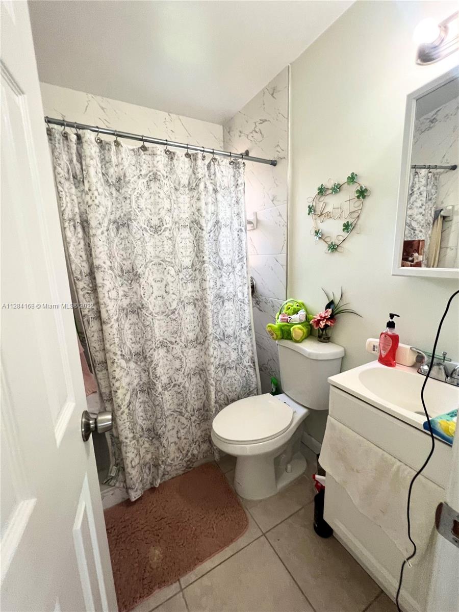 See details / 2074 sq. ft. $ 2022-10-13 0 Photo
