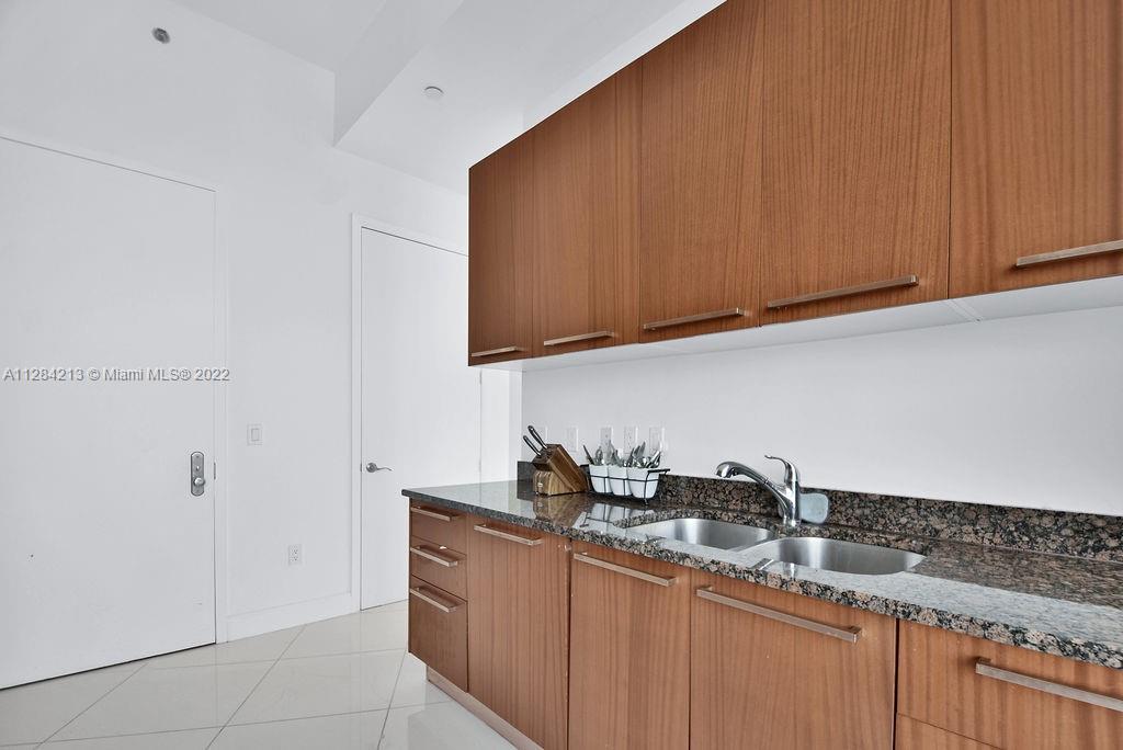 See details 3905 2 / 2 1435 sq. ft. $ 2022-10-05 0 Photo