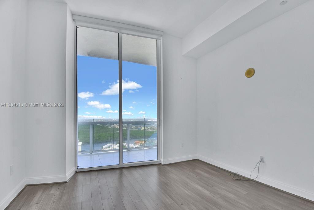 See details 3905 2 / 2 1435 sq. ft. $ 2022-10-05 0 Photo