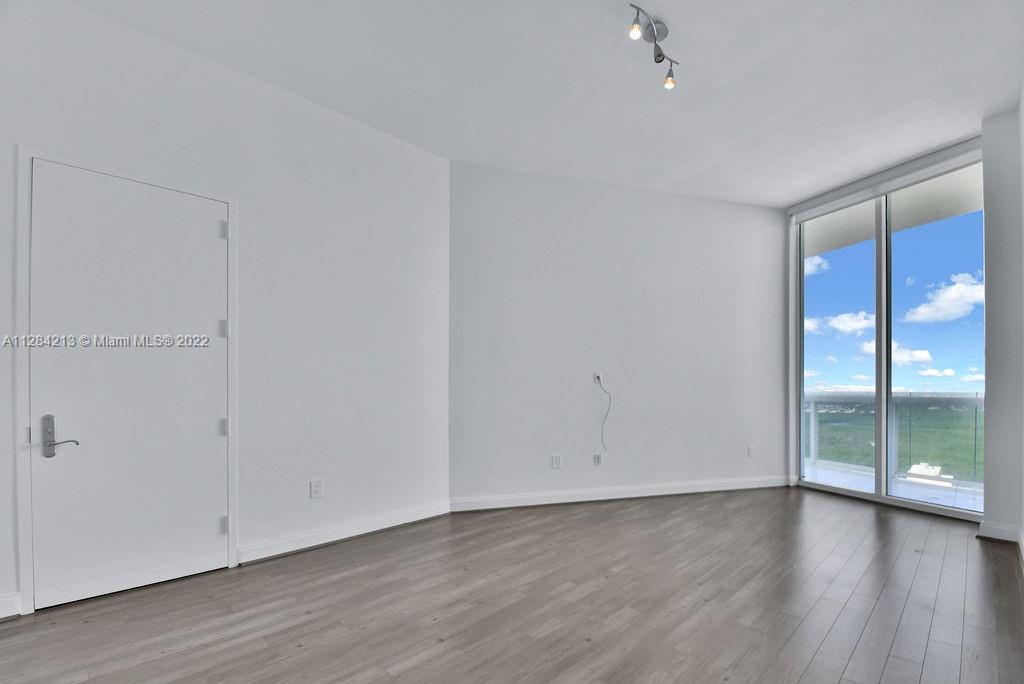 See details 3905 2 / 2 1435 sq. ft. $ 2022-10-05 0 Photo