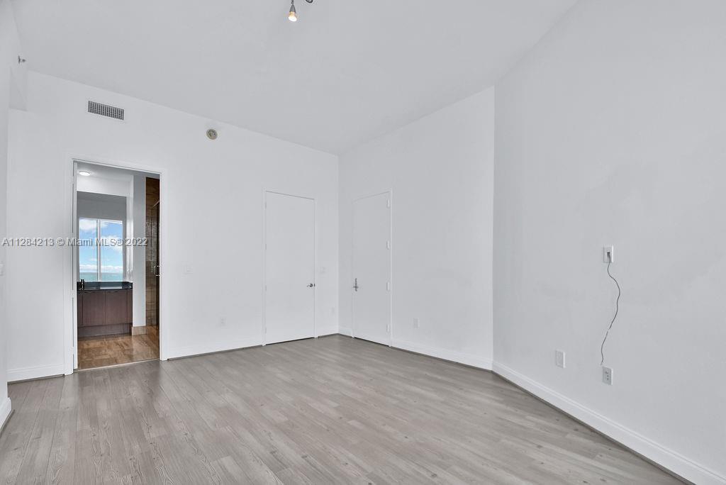 See details 3905 2 / 2 1435 sq. ft. $ 2022-10-05 0 Photo