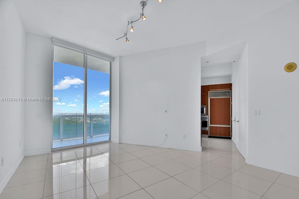 See details 3905 2 / 2 1435 sq. ft. $ 2022-10-05 0 Photo