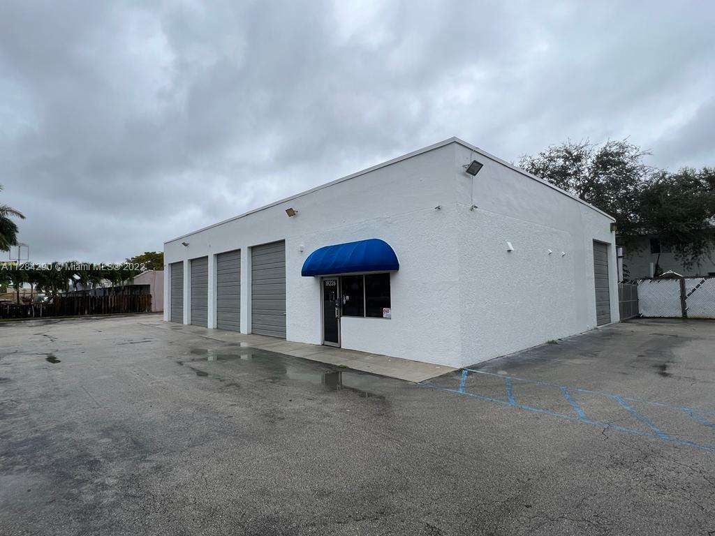 See details / sq. ft. $ 2022-10-10 0 Photo