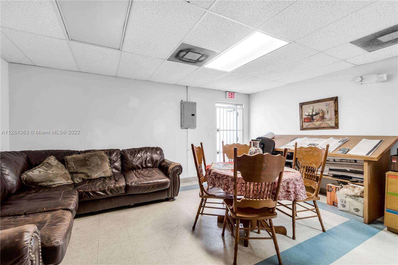 See details D-2 / sq. ft. $ 2022-10-05 0 Photo