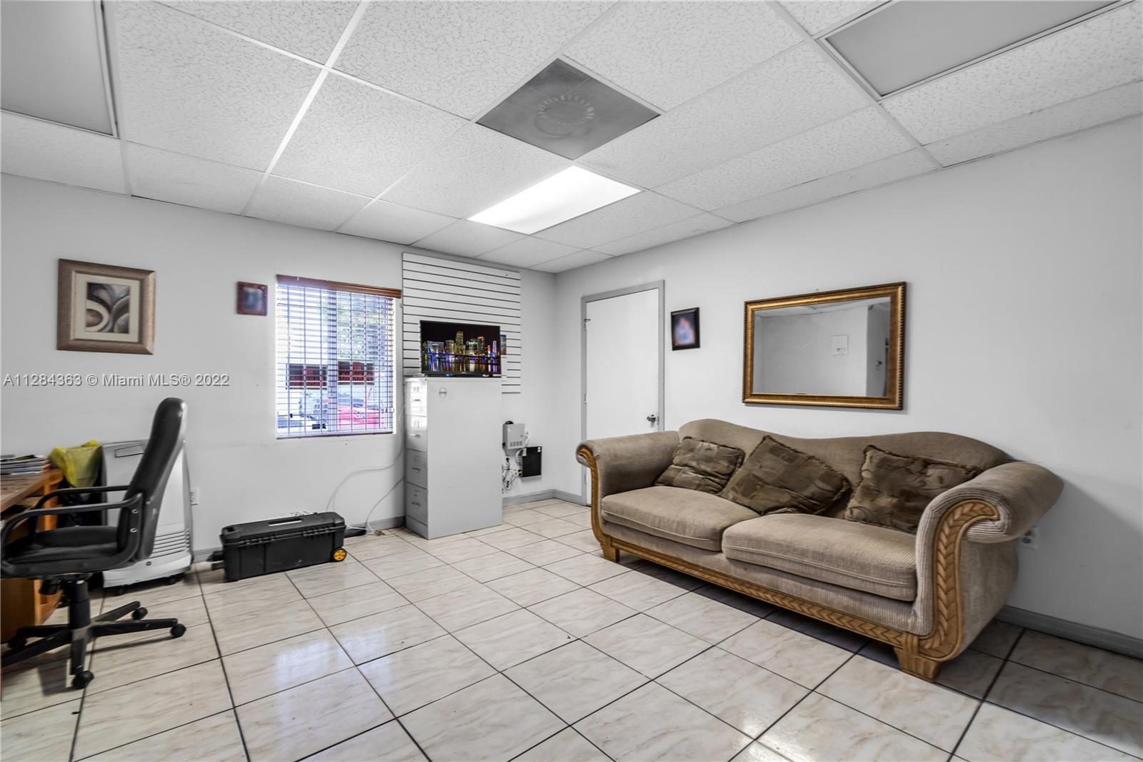 See details D-2 / sq. ft. $ 2022-10-05 0 Photo