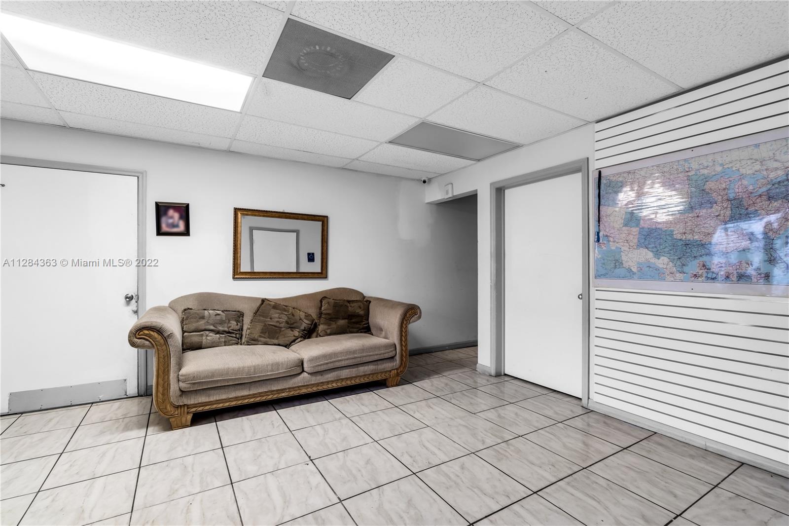 See details D-2 / sq. ft. $ 2022-10-05 0 Photo