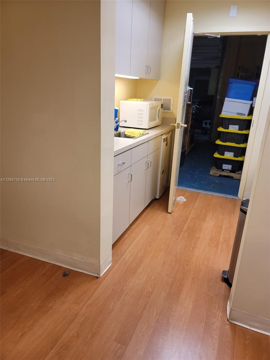 See details 6 / sq. ft. $ 2022-10-28 0 Photo