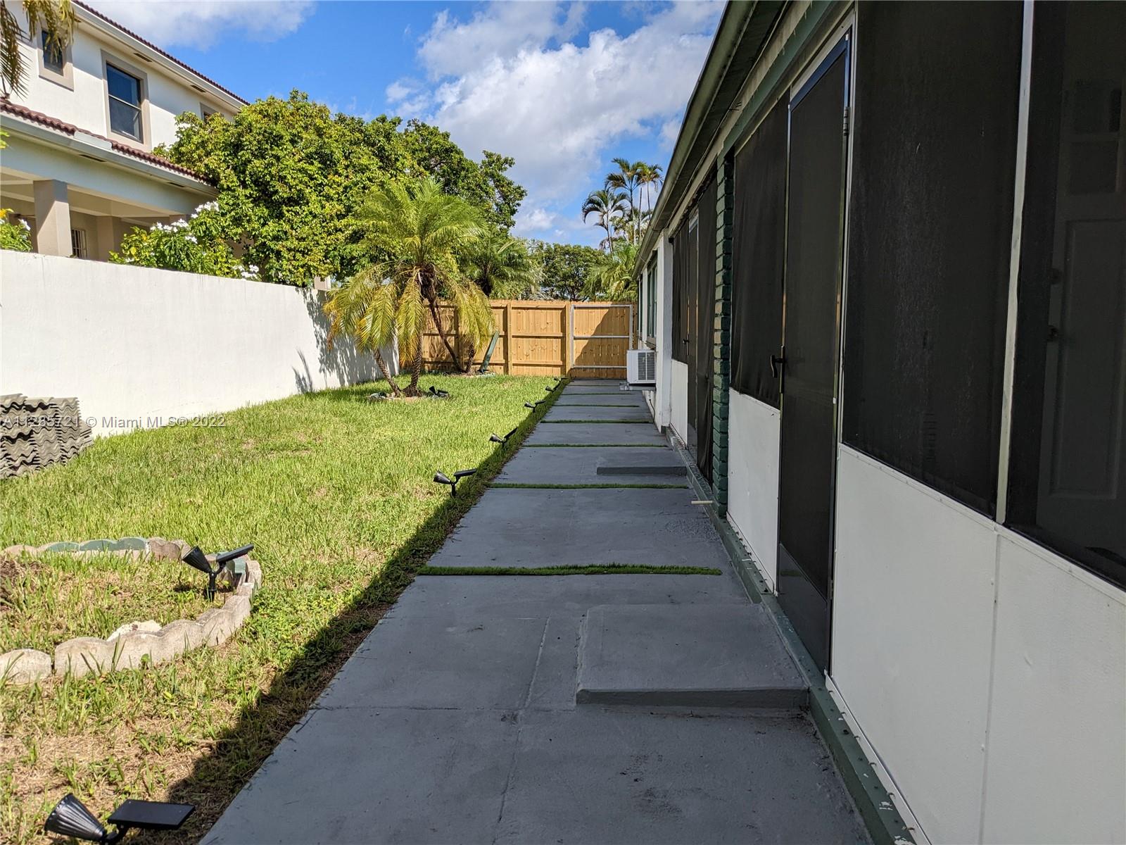 See details / 2252 sq. ft. $ 2023-01-02 0 Photo