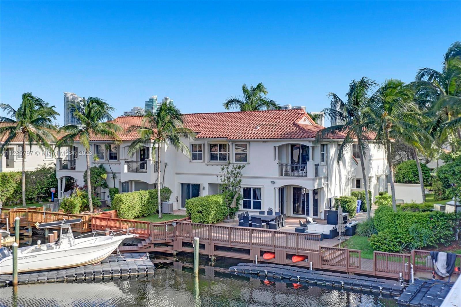 Photo of 999 Harbor Vw N (999), Hollywood, Florida, 33019 -