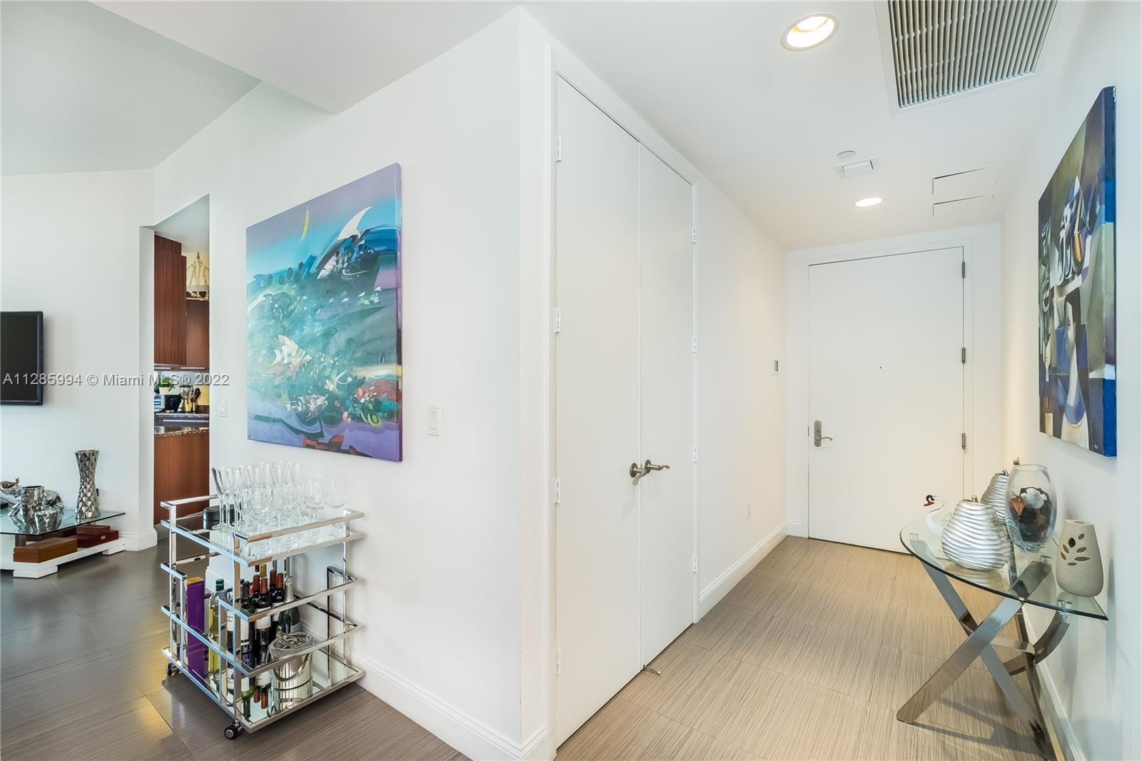 See details 705 2 / 2 1463 sq. ft. $ 2022-10-08 0 Photo