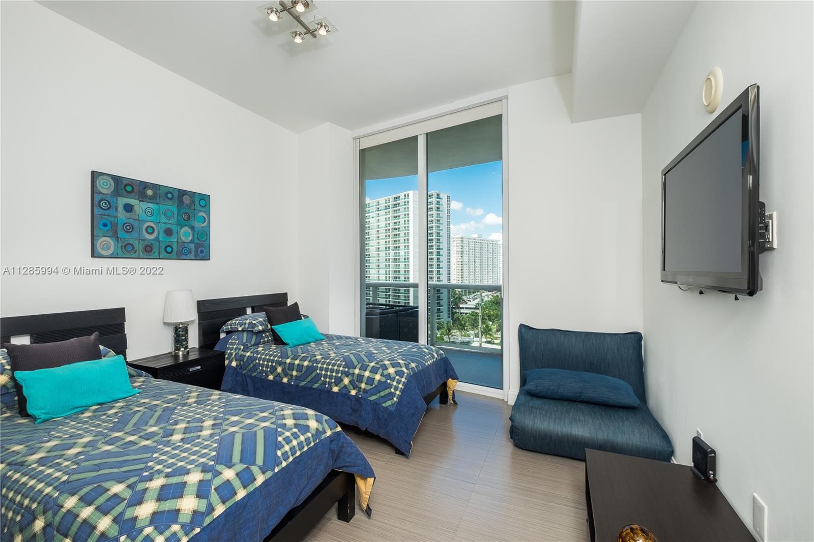 See details 705 2 / 2 1463 sq. ft. $ 2022-10-08 0 Photo