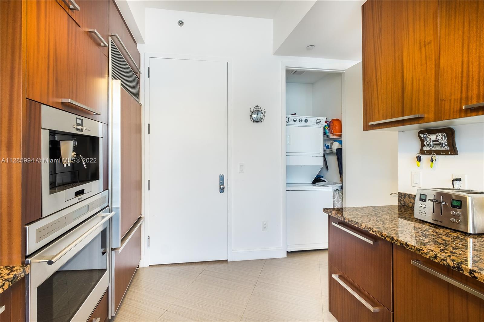 See details 705 2 / 2 1463 sq. ft. $ 2022-10-08 0 Photo