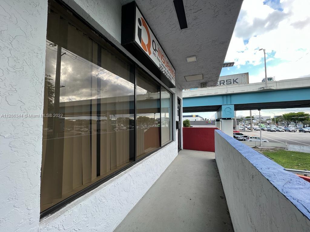 See details 2543 / sq. ft. $ 2022-10-10 0 Photo