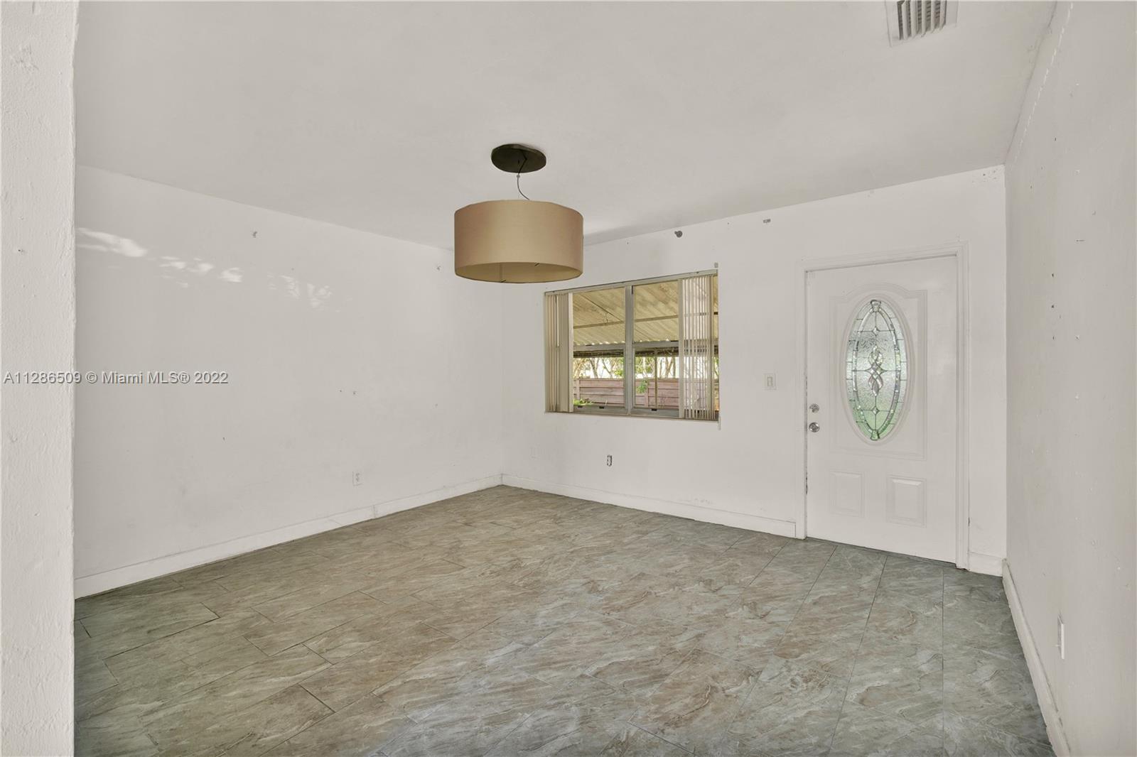 See details / 1981 sq. ft. $ 2022-11-23 0 Photo