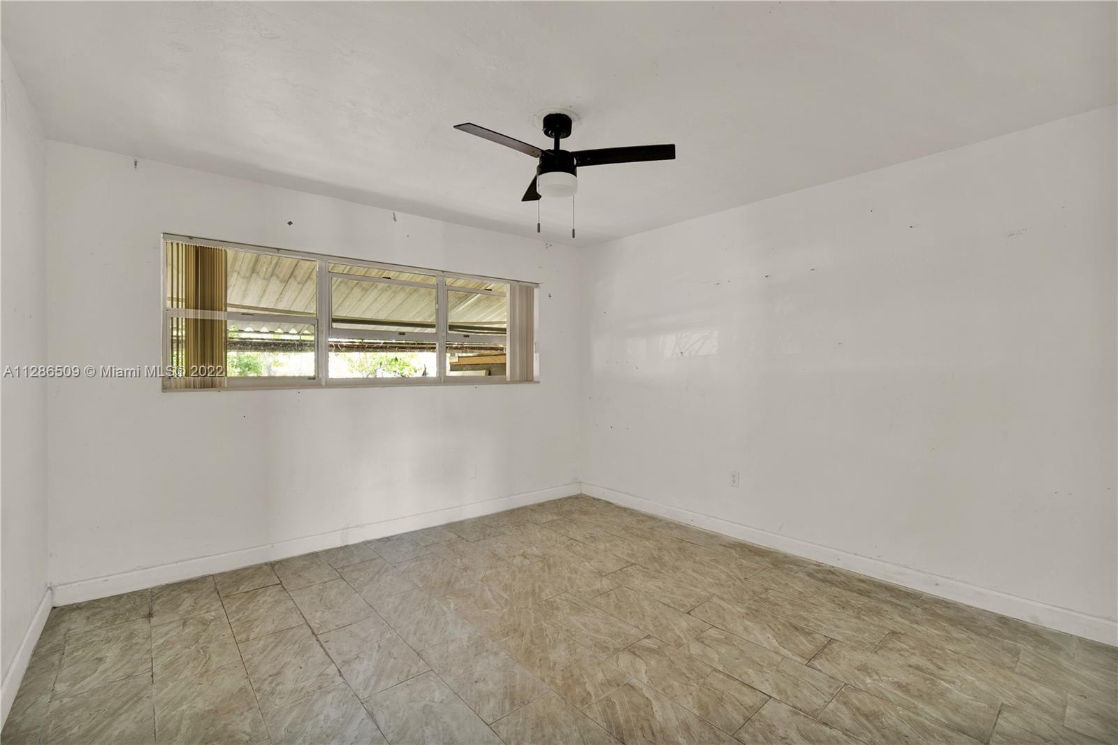 See details / 1981 sq. ft. $ 2022-11-23 0 Photo