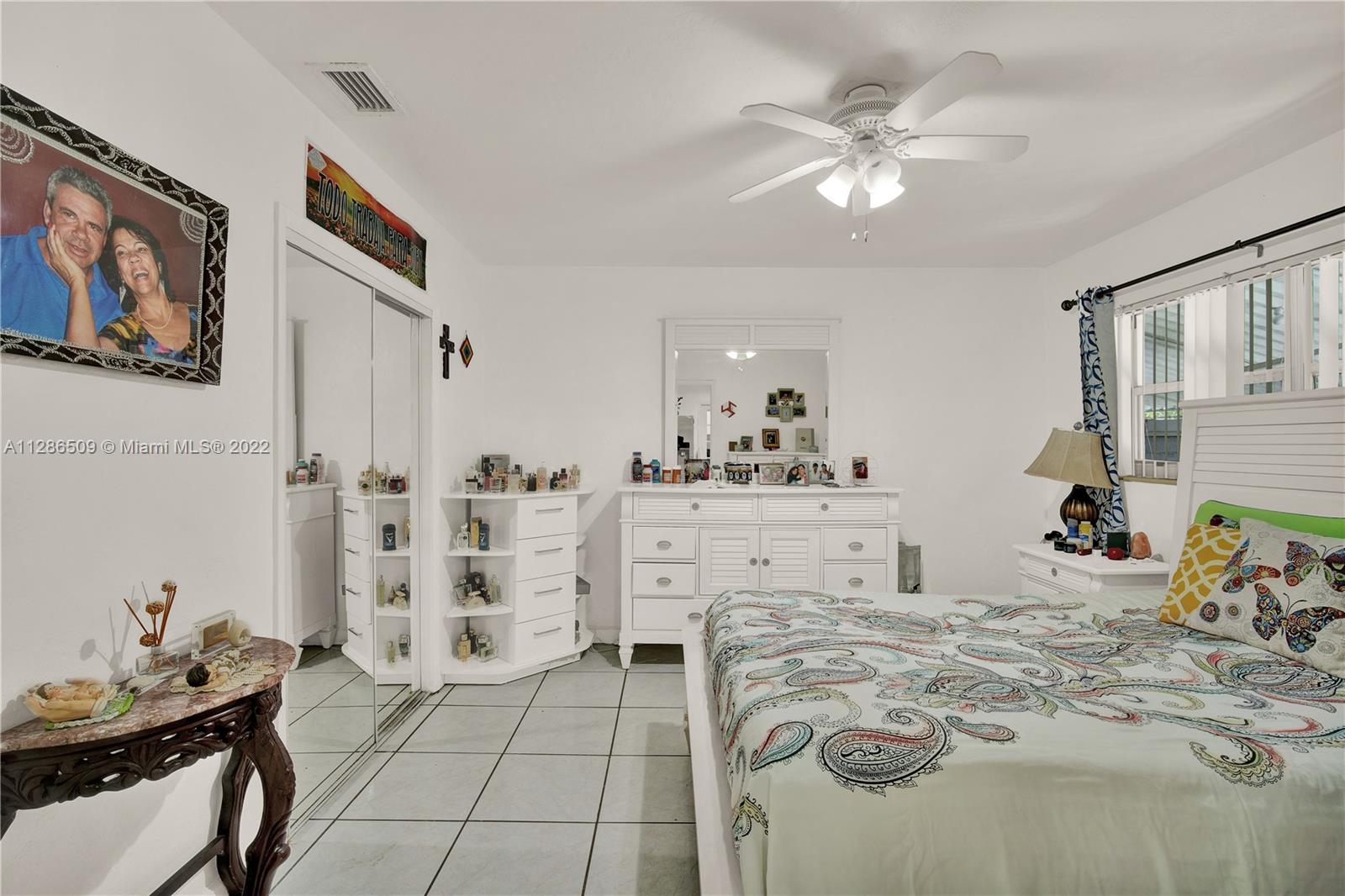 See details / 1981 sq. ft. $ 2022-11-23 0 Photo