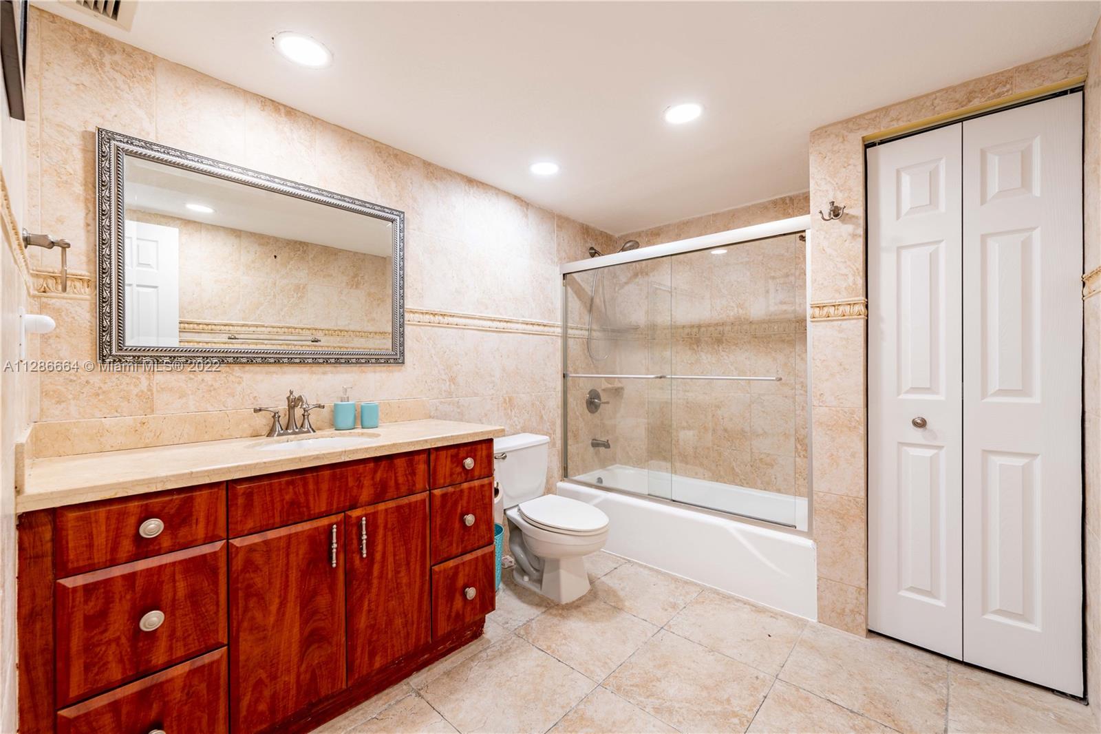 Photo of 19370 Collins Ave #212, Sunny Isles Beach, Florida, 33160 -