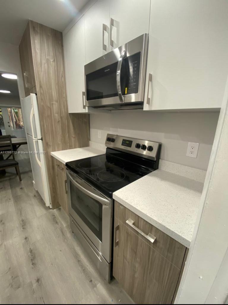 See details / 2688 sq. ft. $ 2022-10-10 0 Photo