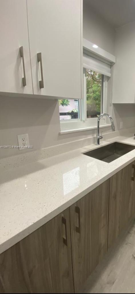 See details / 2688 sq. ft. $ 2022-10-10 0 Photo