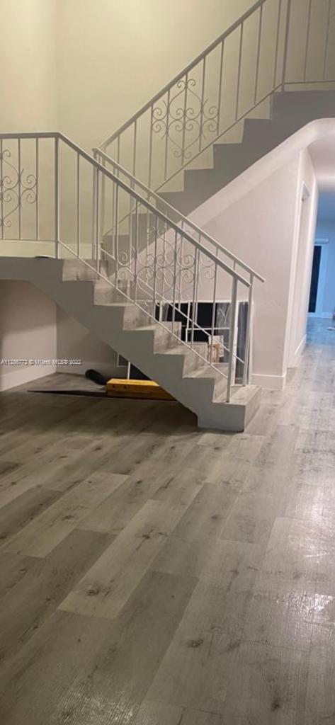 See details / 2688 sq. ft. $ 2022-10-10 0 Photo