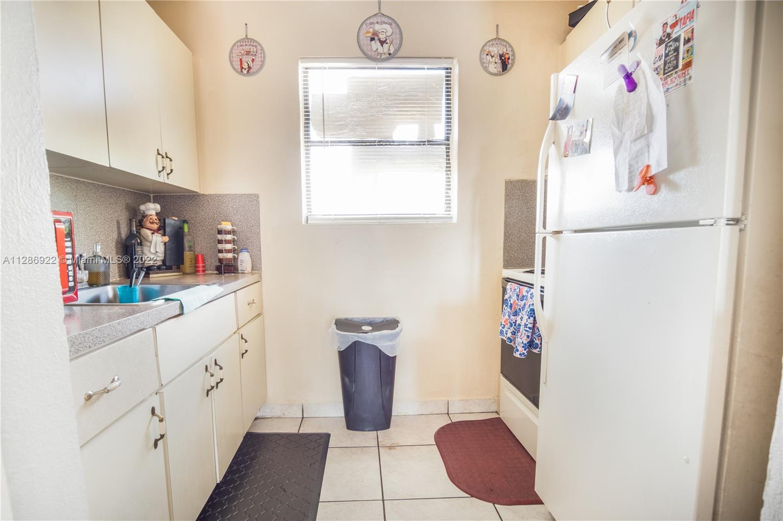 See details / 3596 sq. ft. $ 2022-10-11 0 Photo