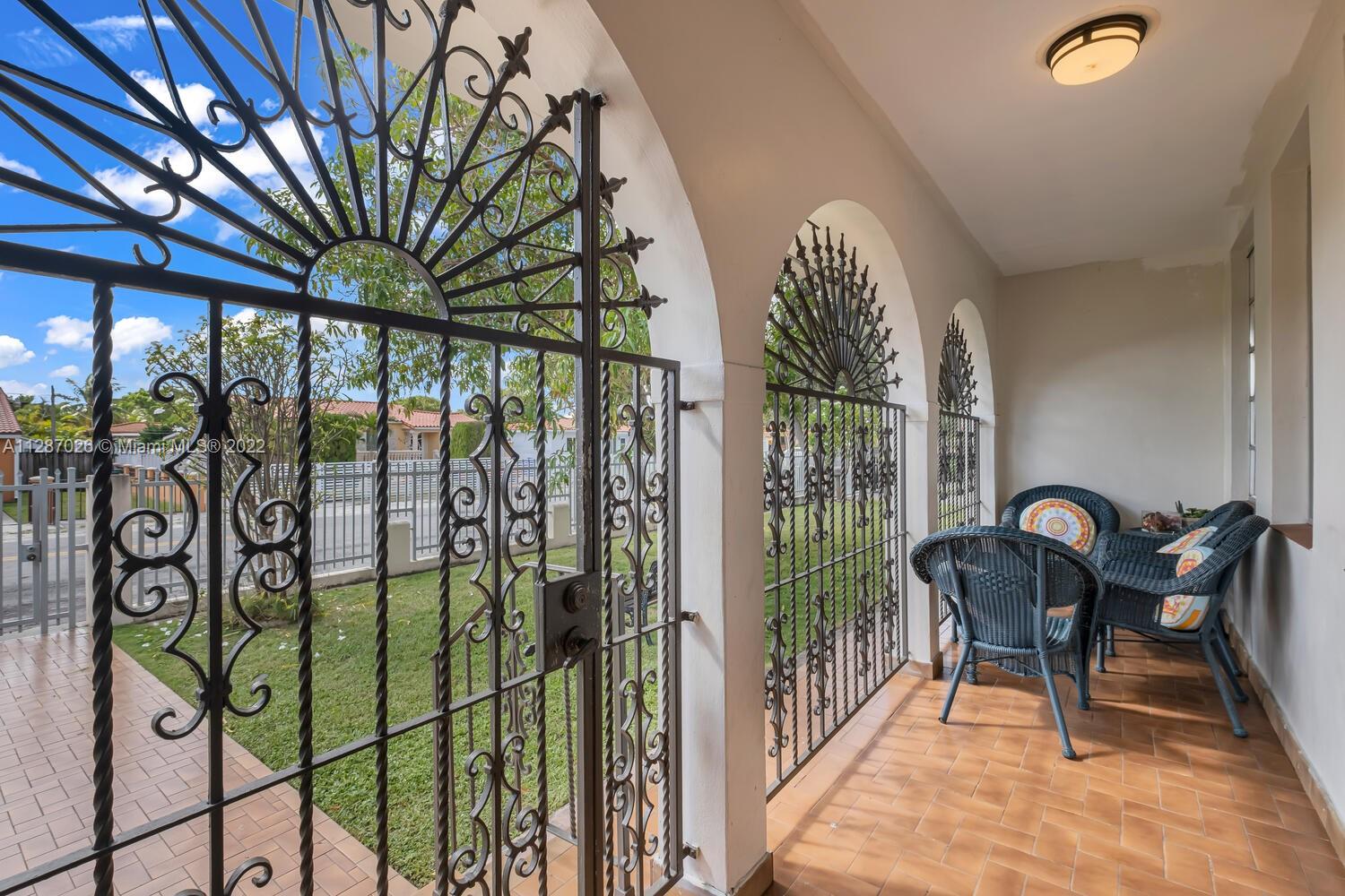 See details / 2639 sq. ft. $ 2022-10-11 0 Photo