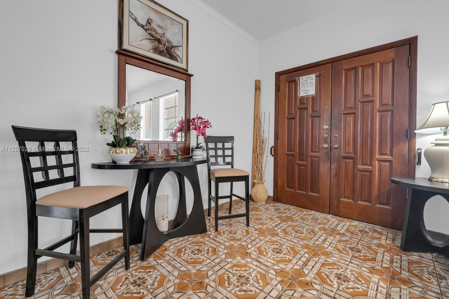 See details / 2639 sq. ft. $ 2022-10-11 0 Photo