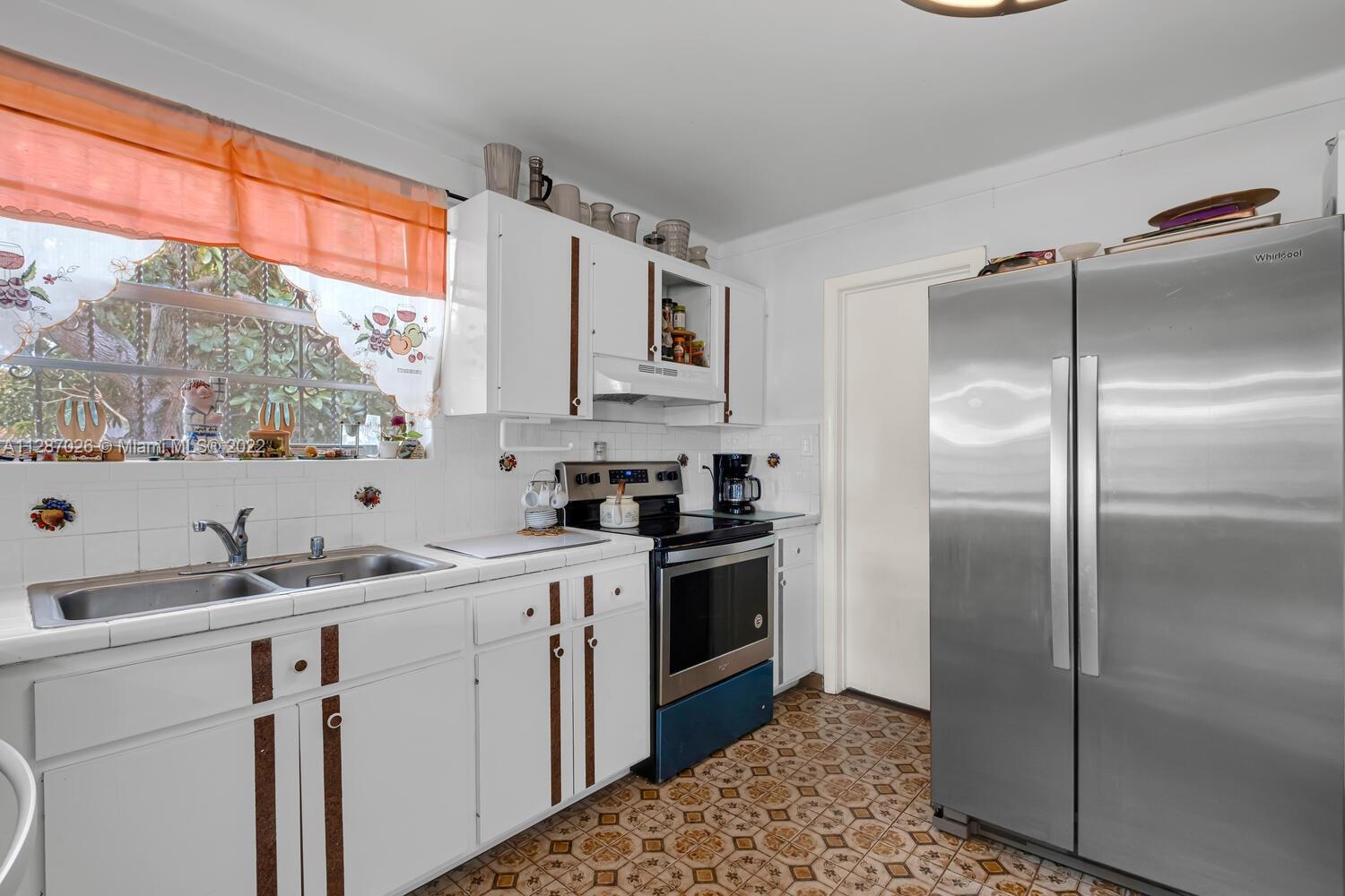 See details / 2639 sq. ft. $ 2022-10-11 0 Photo