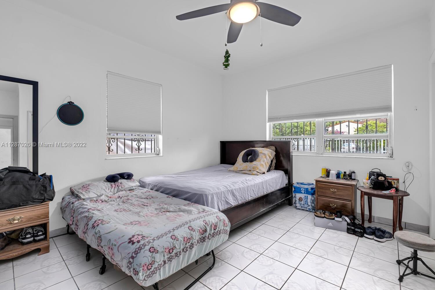 See details / 2639 sq. ft. $ 2022-10-11 0 Photo