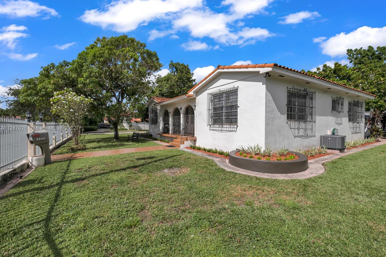 See details / 2639 sq. ft. $ 2022-10-11 0 Photo