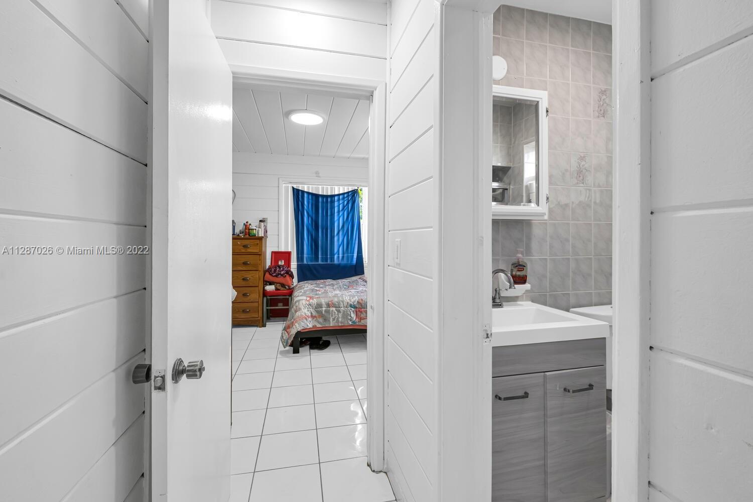 See details / 2639 sq. ft. $ 2022-10-11 0 Photo
