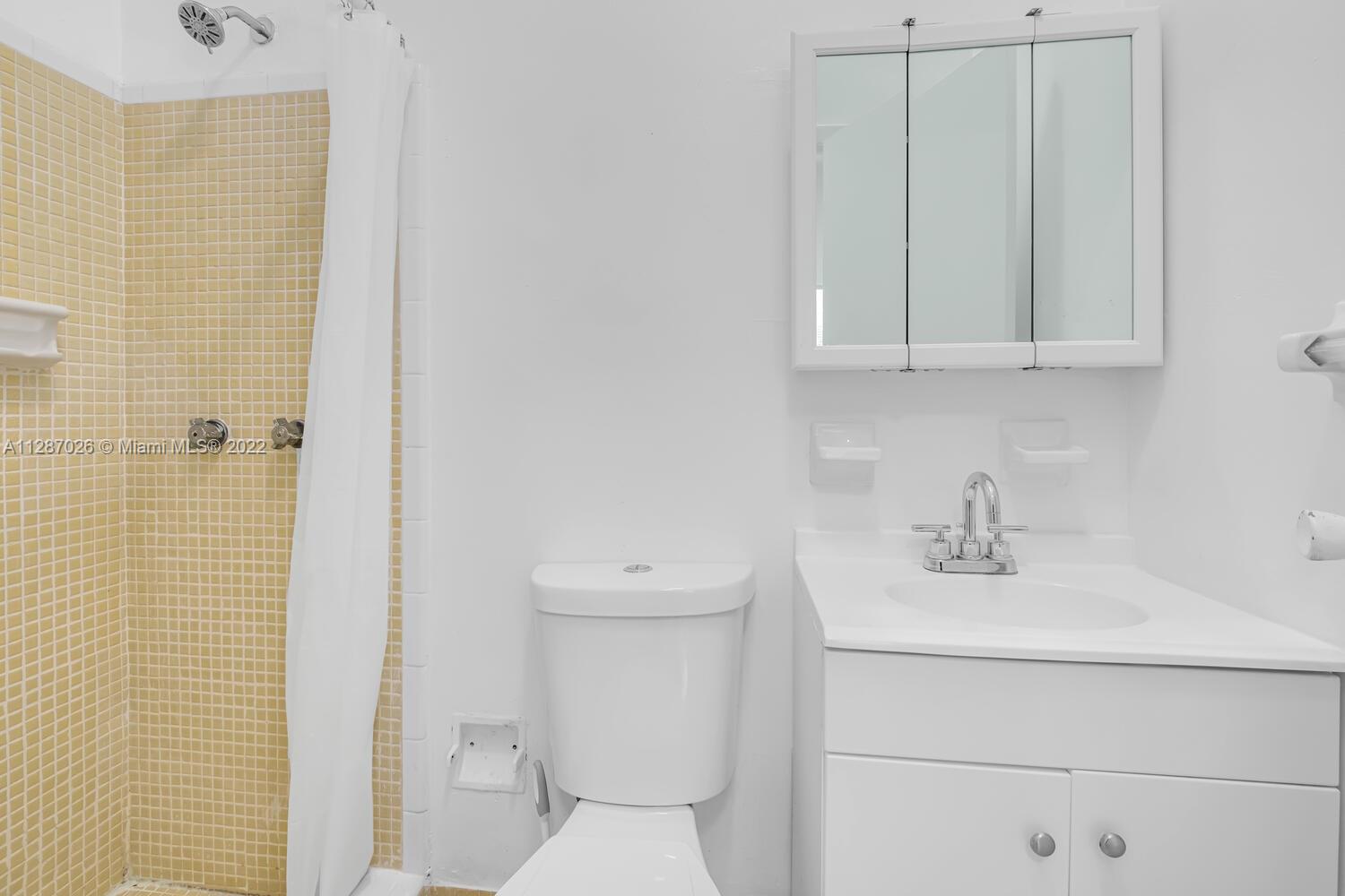 See details / 2639 sq. ft. $ 2022-10-11 0 Photo