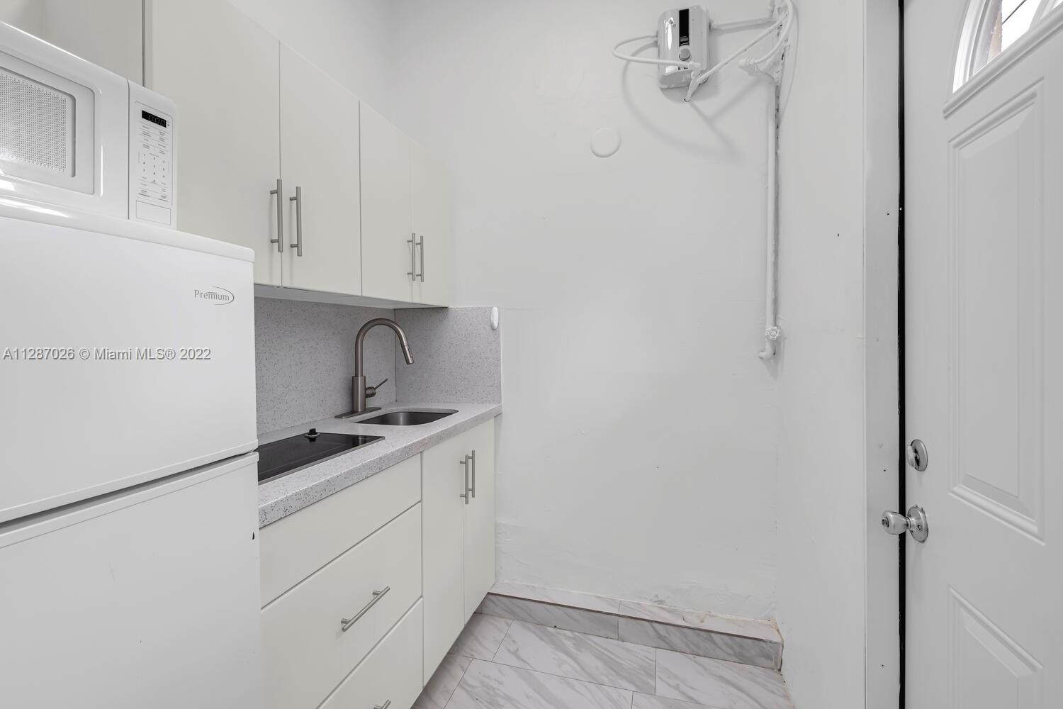 See details / 2639 sq. ft. $ 2022-10-11 0 Photo