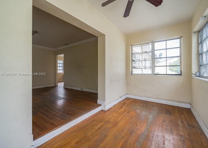 See details / 3472 sq. ft. $ 2022-12-15 0 Photo