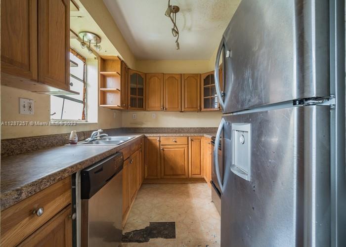 See details / 3472 sq. ft. $ 2022-12-15 0 Photo