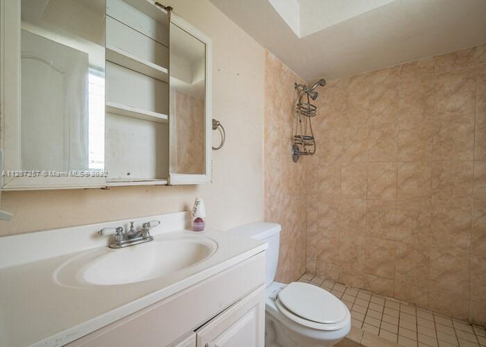 See details / 3472 sq. ft. $ 2022-12-15 0 Photo