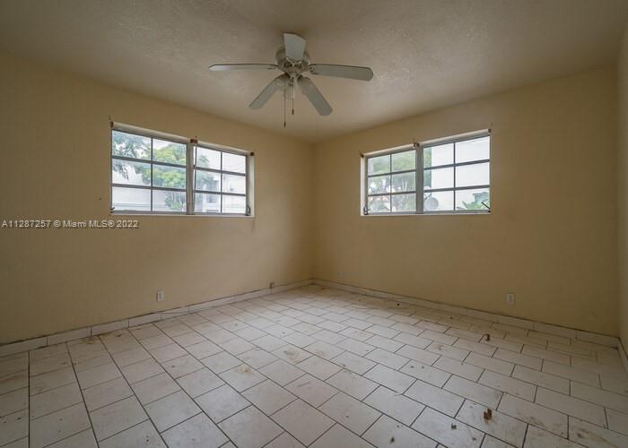 See details / 3472 sq. ft. $ 2022-12-15 0 Photo