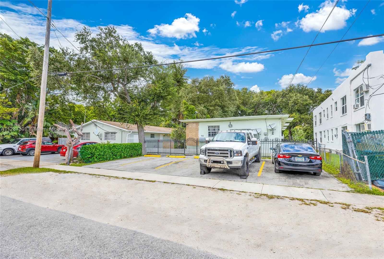See details / 2648 sq. ft. $ 2022-10-11 0 Photo